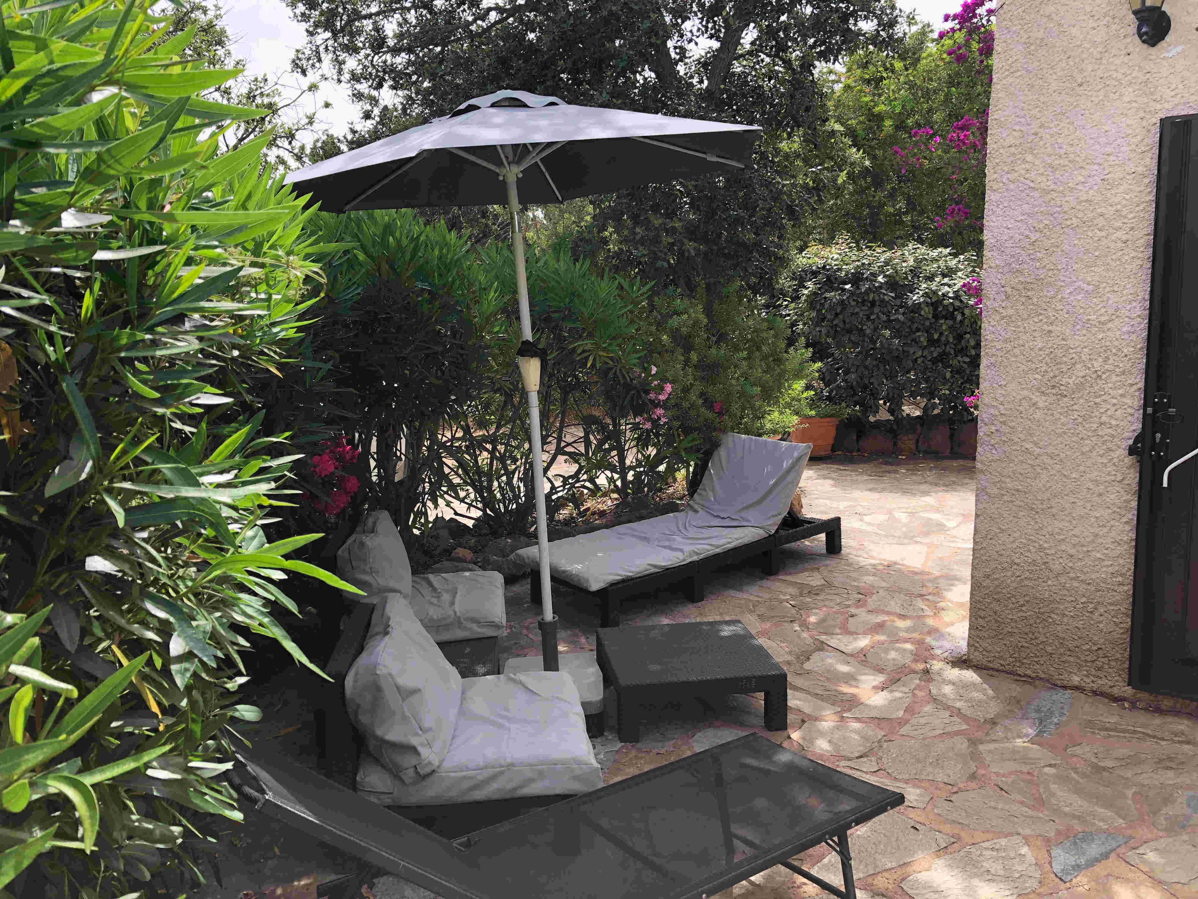 Mini Villa Avapesa, le salon de jardin