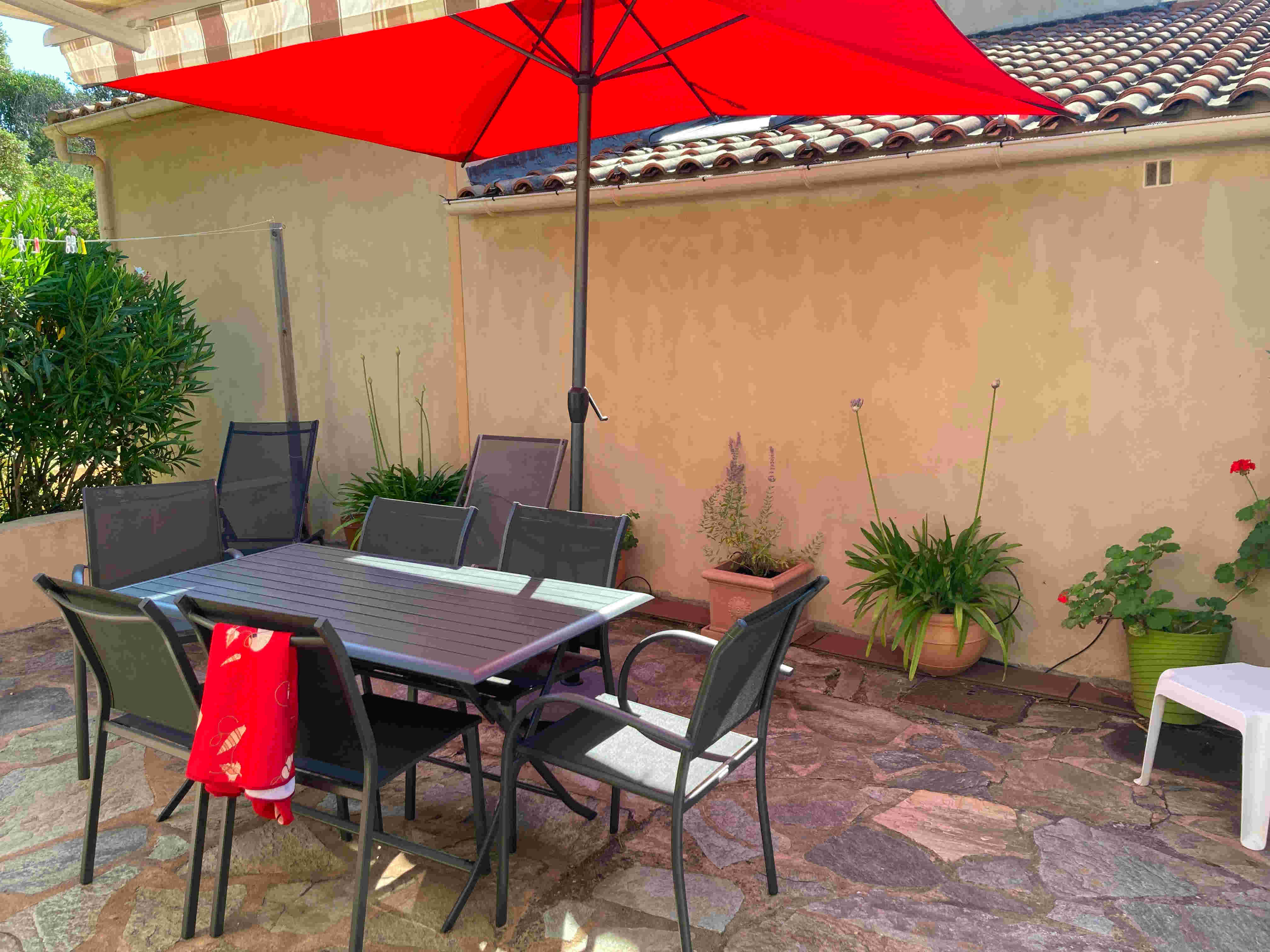 Mini Villa Avapesa, le coin repas