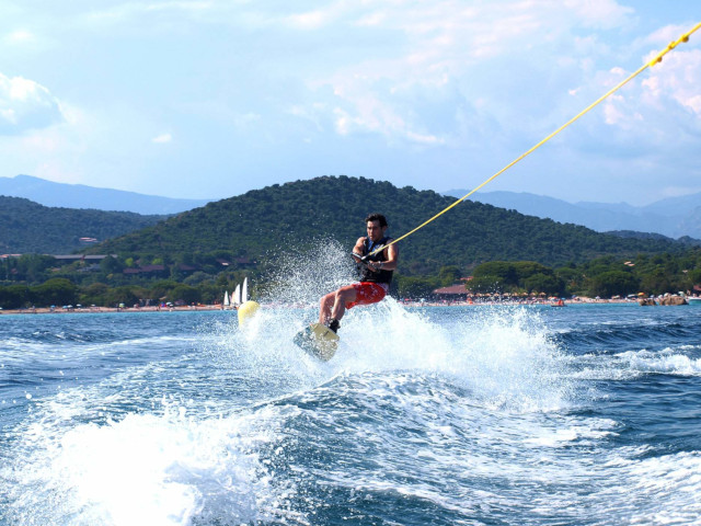 Le ski nautique